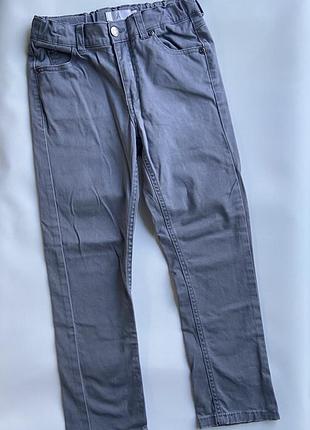 Сірі штани для хлопця 128 см å