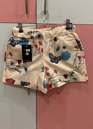 Женские шорты, новые, с бирками