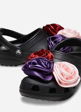 Женские кроксы crocs classic rosette clog w7