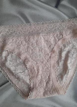 Ніжні кружевні трусики р.xs