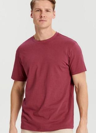 Базовая розовая футболка