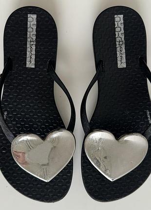 Дитячі вʼєтнамки ipanema.розмір 29-30.