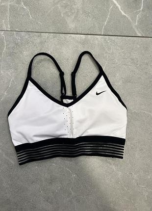 Топ nike білий топ nike