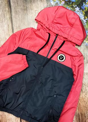 Вітровка жіноча