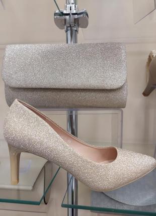 Туфлі човники золоті