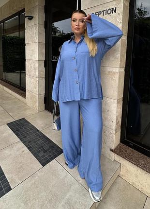 Легкий брючний костюм