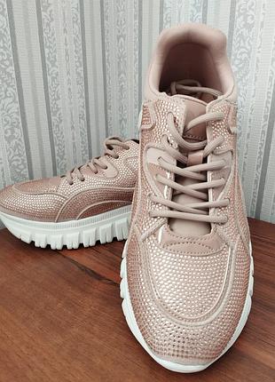 Женские кроссовки graceland 38 размер