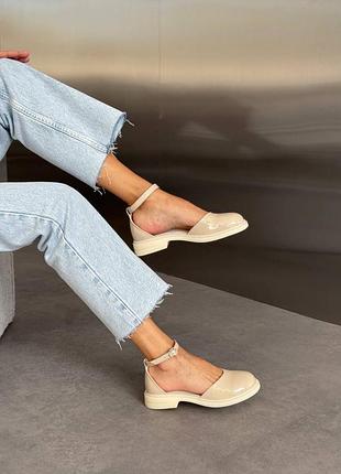 Крутезні жіночі босоніжки