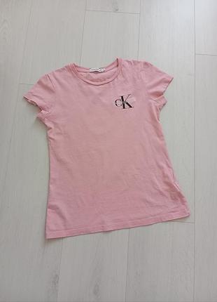 Футболка рожева