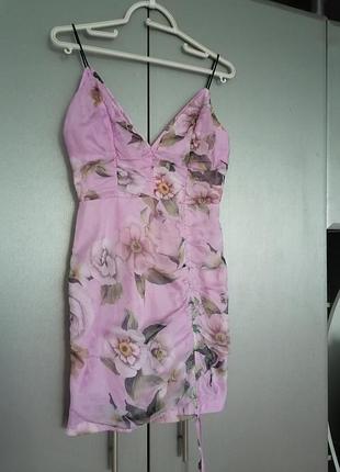 Сукня в квітковий принт