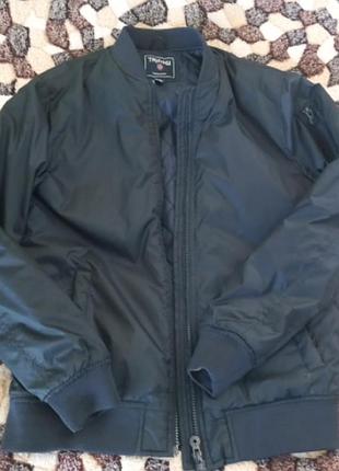 Куртка чоловіча