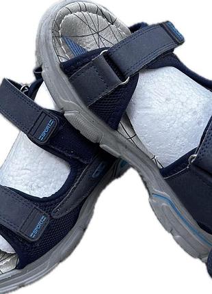 Кросівки хлопчик