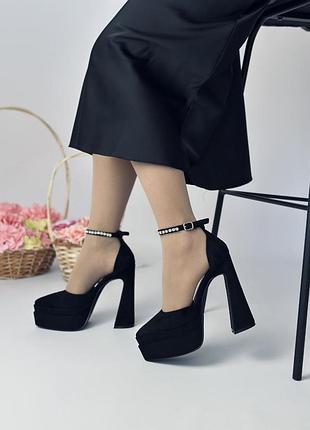 Туфлі з на підборах та платформі