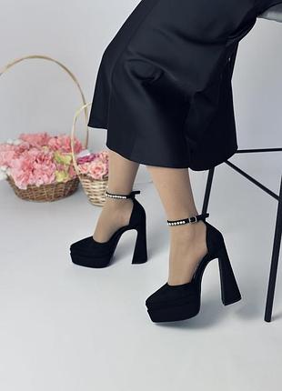 Туфлі з на підборах та платформі