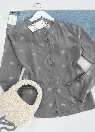 Блуза с вышивкой одуванчика zara