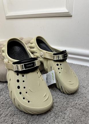Новинка крокси чоловічі crocs echo clog bone/black
