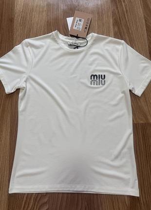 Продам женскую футболку miu miu