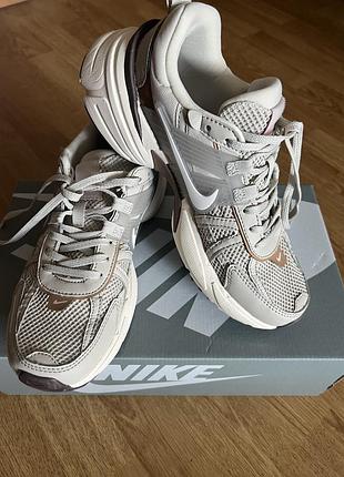 Кросівки nike, 39 розмір, колір bronz