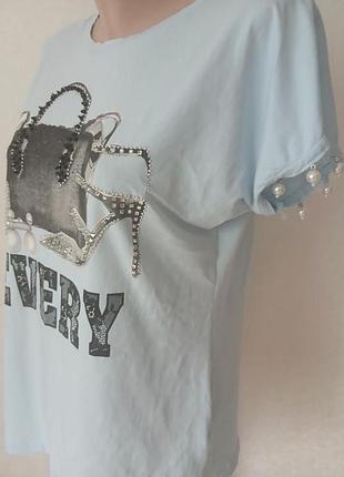 Жіноча футболка