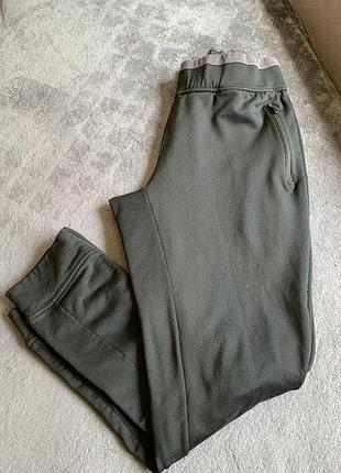 Спортивные штаны adidas