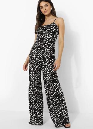 Комбінезон з широкими штанами