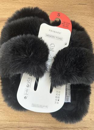 Нові тапкі primark