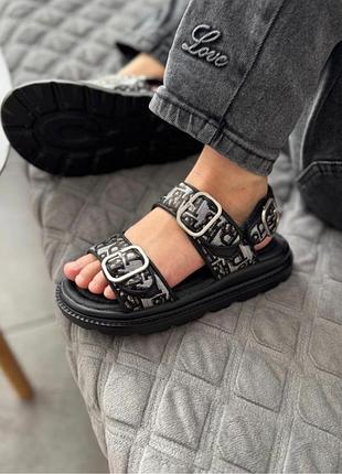 Босоножки детские черные с серебряным, буквы,с пряжками, на платформе, с супинатором,стильные