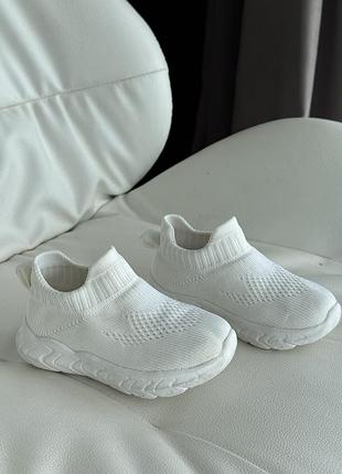 Кросівки легкі на дівчинку чи хлопчика