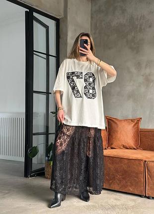 Женский комплект "87" с футболкой с принтом и сетевой макси юбкой streetwear