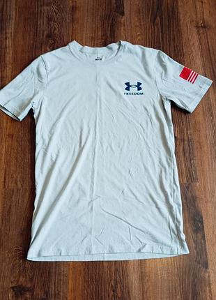 Чоловіча унікальна футболка under armour оригінал з великим лого на спині