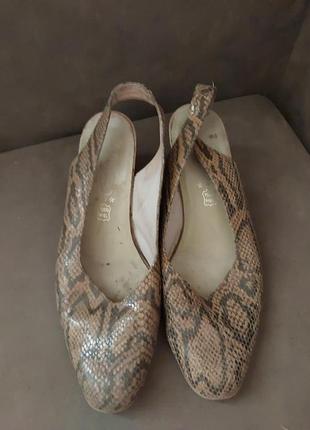 Босоножки 38р