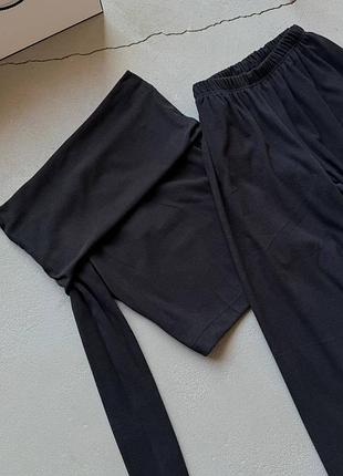 Костюм 2-ка лонгслив с подворотом с вырезами для пальцев и палаццо брюки свободного кроя черный