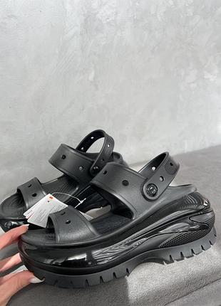Crocs босоніжки mega crush sandal 37 р w7