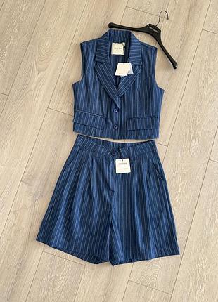 Крутезный итальянский 🇮🇹костюм из натуральной ткани. размер s.