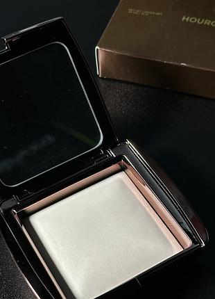Пудра hourglass ambient