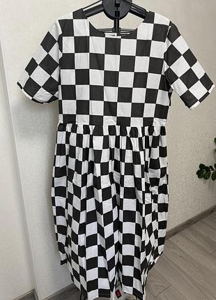 Сукня жіноча