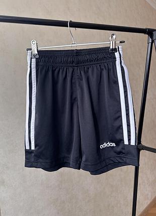 Шорти adidas 9-10 років
