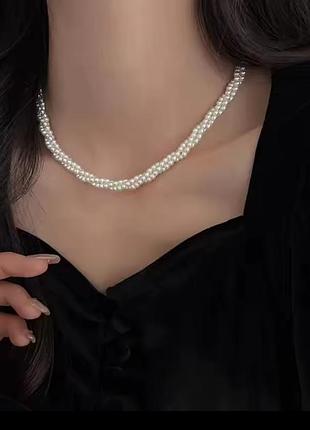 Кольє жіноче з перлів білого кольору для наречених та випускниць