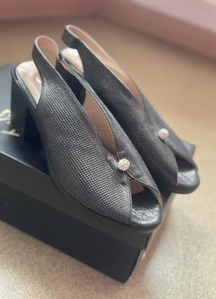 Босоніжки нові турція