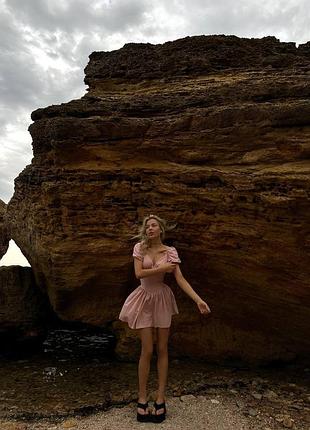 Жіноча ніжно рожева легка сукня міні