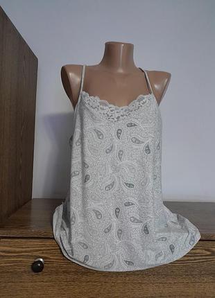 Майка гарна