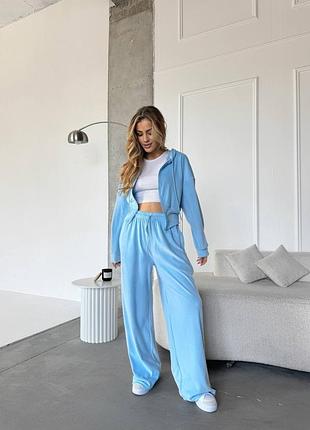 Женский спортивный стильный костюм из велюра