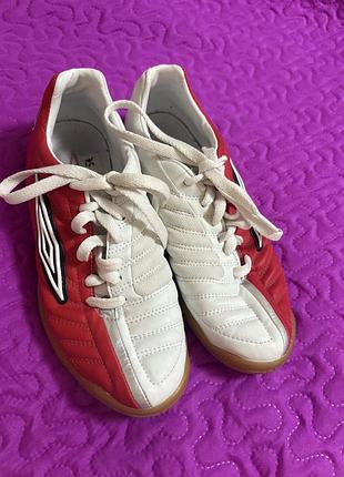 Футзалки umbro 2