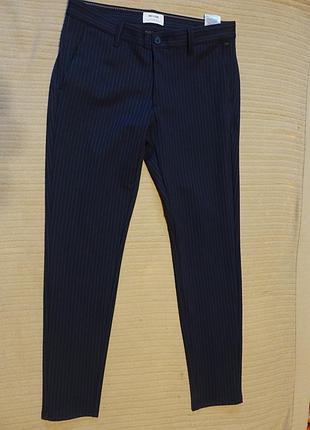 Стильные мягкие формальные темно-синие смесовые брюки only & sons дания 31/32 р.
