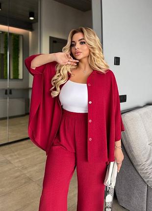 Жіночий легкий літній костюм