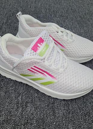 Женские летние кроссовки белые 37-40