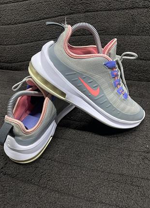 Кросівки жіночі  nike