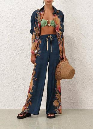 Костюм женский