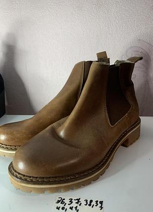 Неймовірні жіночі черевики