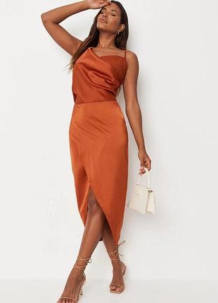 Сукня сатинова помаранчева з розпоркою